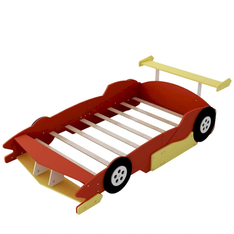 Plattformbett in Form eines Rennwagens in Originalgröße mit Rollen