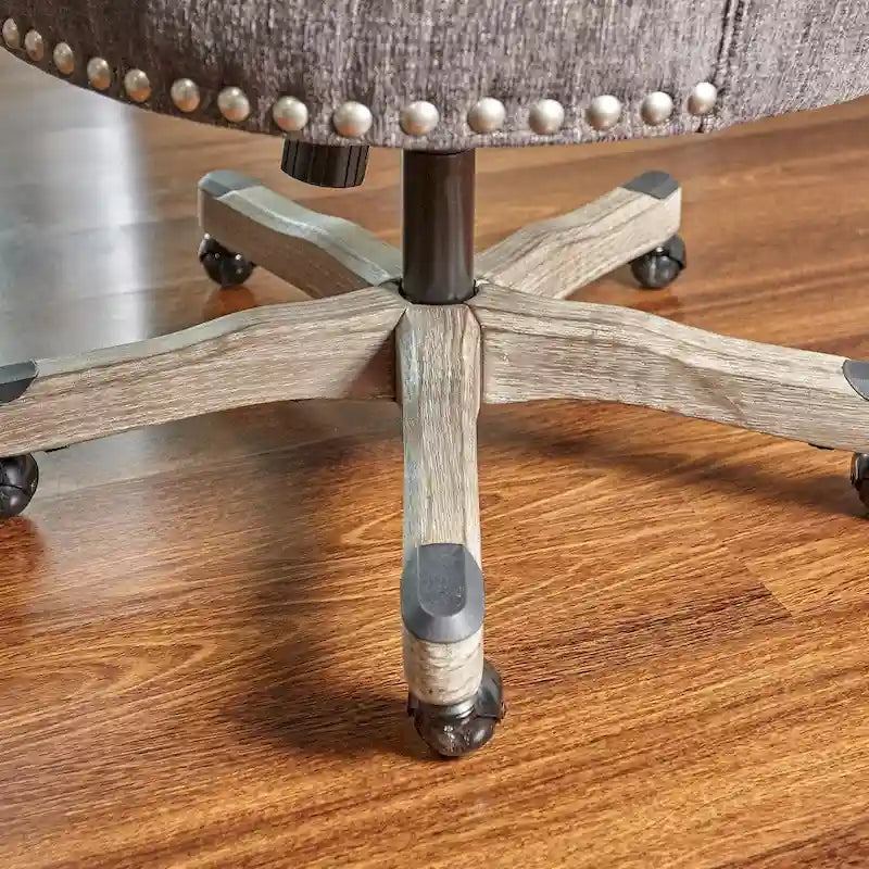 Büro-Drehstuhl mit Knopfheftung