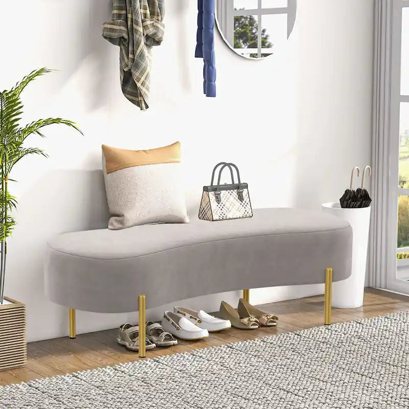 Gepolsterte Ottoman-Sitzbank mit goldenen Metallbeinen, 116 x 39 cm