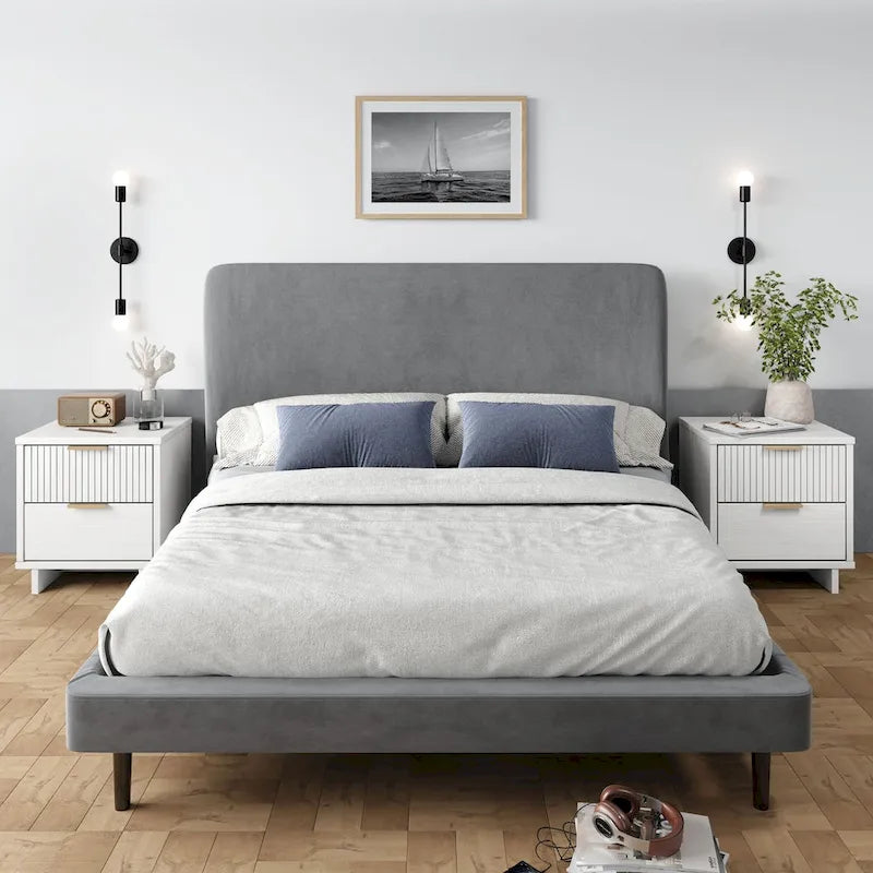 Nachttisch aus Massivholz mit 2 Schubladen und goldenen Griffen im Mid-Century-Stil, 2er-Set