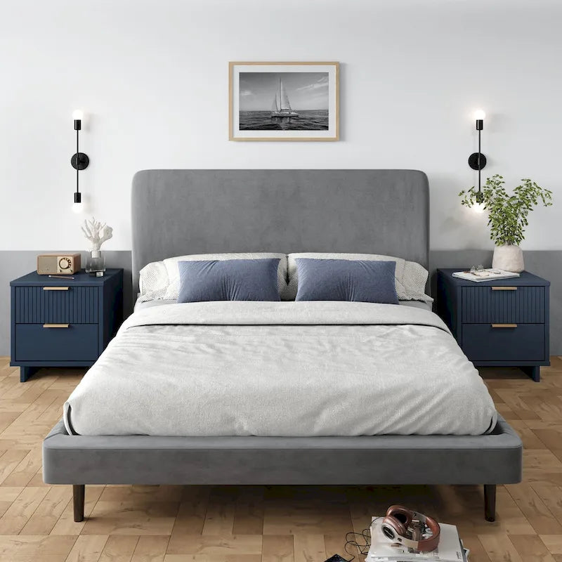 Nachttisch aus Massivholz mit 2 Schubladen und goldenen Griffen im Mid-Century-Stil, 2er-Set